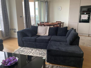 London 2 bedroom Royal Docks Riverside Apartment